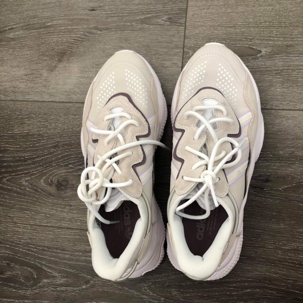White adidas ozweego